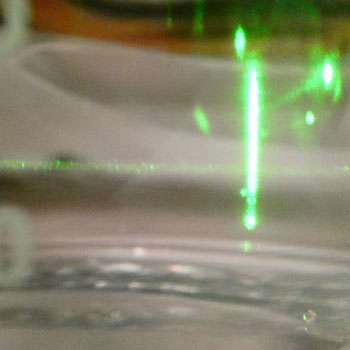 Wasserstoff-Forschung: Nanobläschen im grünen Laserstrahl Wasserstoff-Forschung: Nanobläschen im grünen Laserstrahl