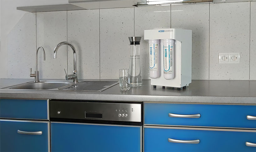 Wasserfilter BE WA3 auf Tisch