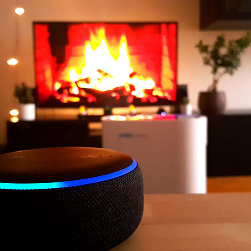 Wohnzimmer Alexa Luftfilter Kamin